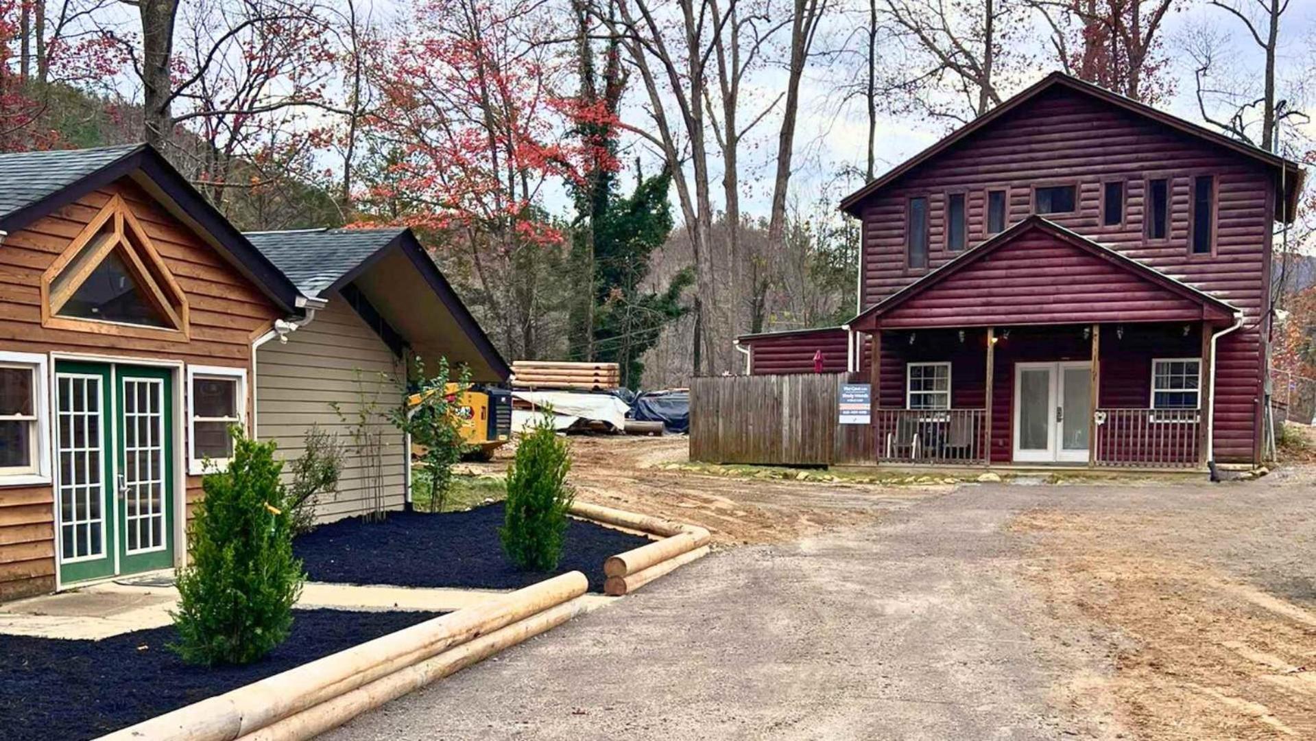 Cuddles, 1 Bedroom Studio, Walk To Downtown And Hiking Trails! Gatlinburg Ngoại thất bức ảnh